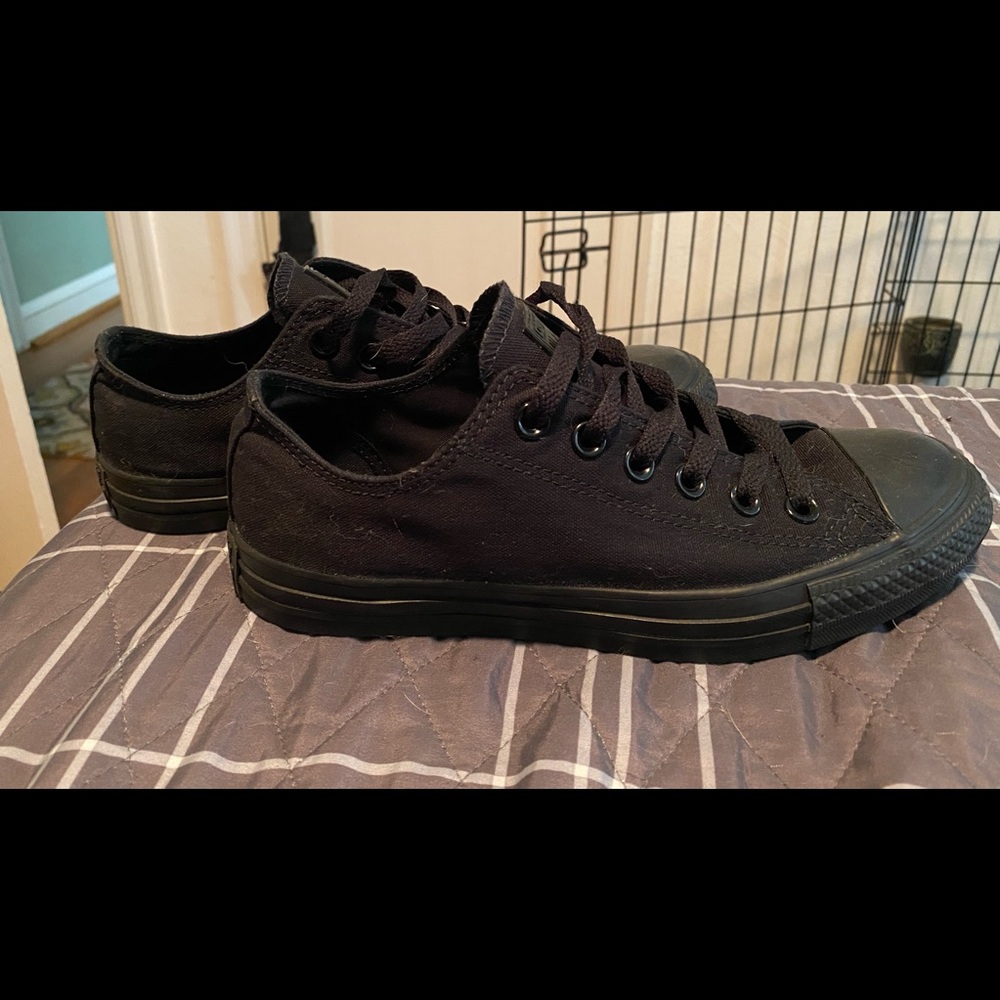 Black Chuck Taylor all star Converse